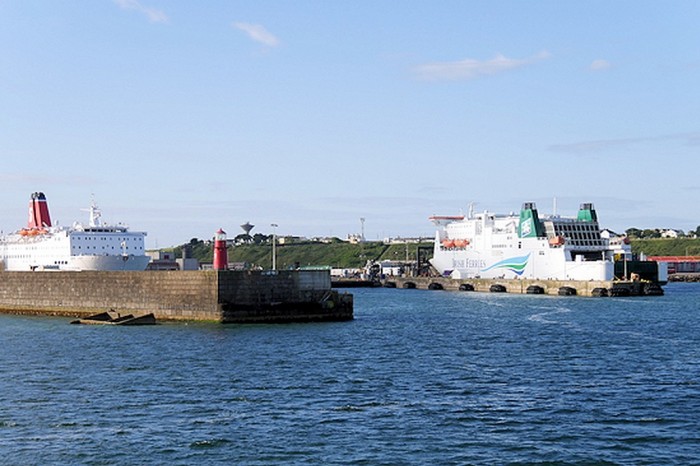 Report: Irish police examining links between drug gang and “prominent” hauliers