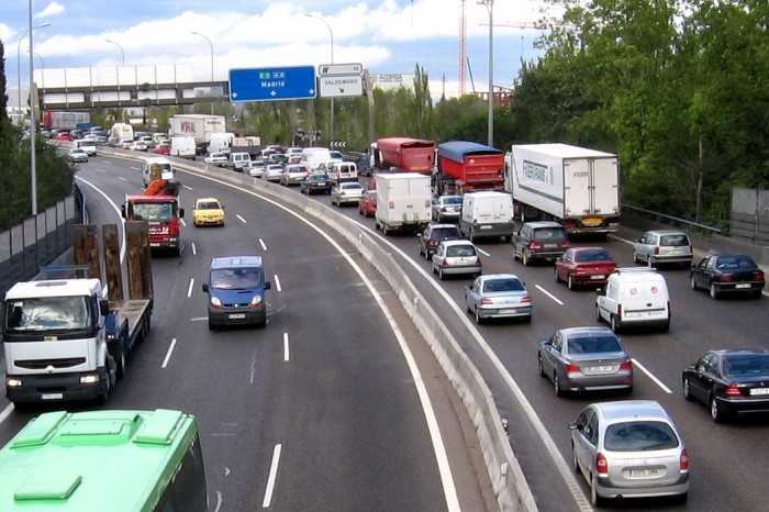Spanish HGV drivers to go on indefinite national strike to demand stricter controls