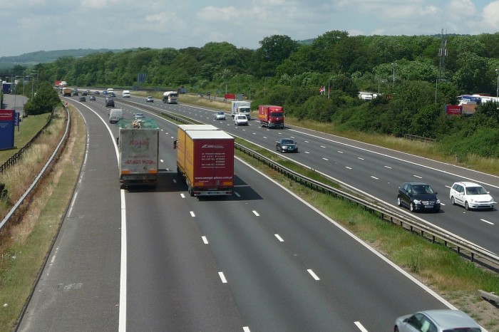 Sweden to build world-first electric motorway that charges EVs on the go