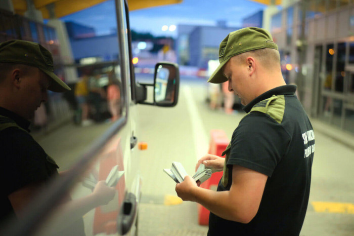 Controls implemented at multiple EU borders