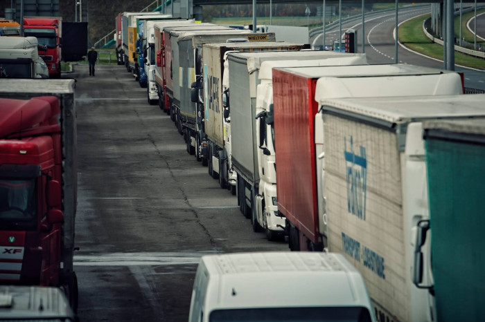 What price will Ukraine and Poland have to pay for the road freight border blockade?