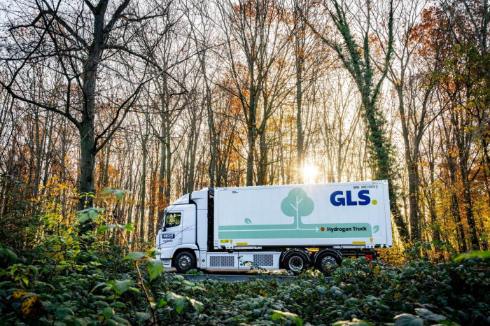 GLS Germany trials hydrogen lorry for long-distance transport
