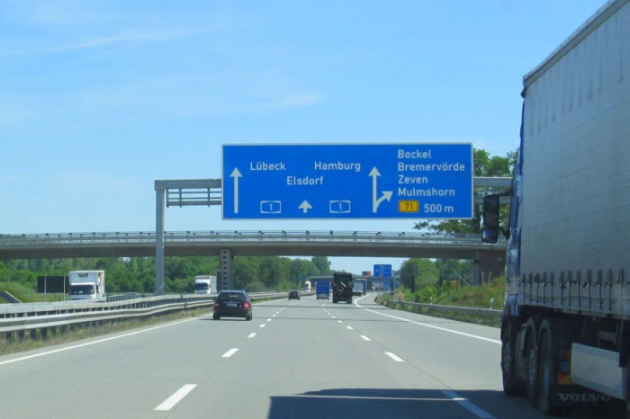 A1 motorway near Hamburg facing total closure