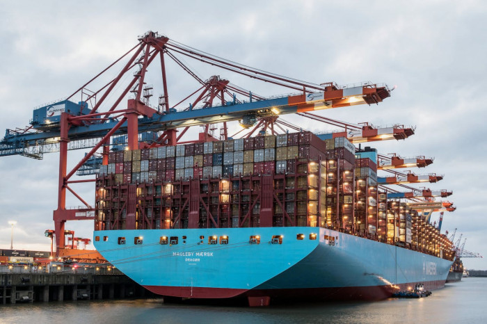 EU records trade surplus for 4th consecutive quarter