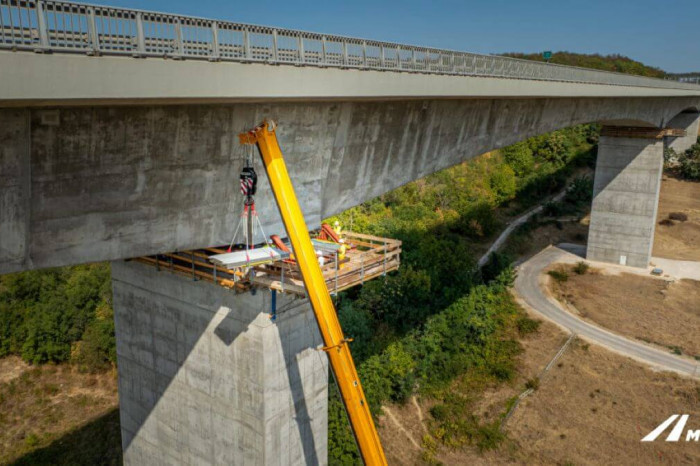 Hungarian valley bridge reopened ahead of schedule
