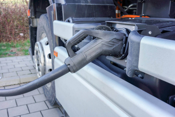 British Standards Institution sets guidelines for public HGV charging points