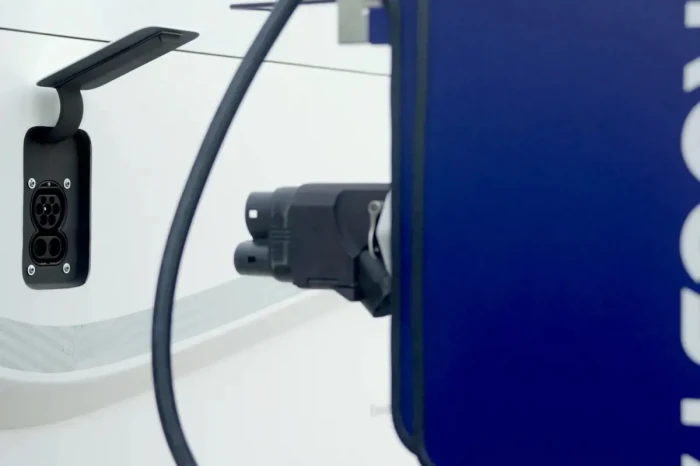 Einride trial hands-free charging for autonomous truck in Sweden