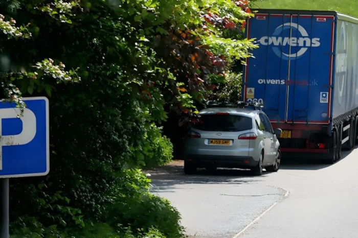 Legal rest, illegal choices:: no secure truck park in Oxfordshire