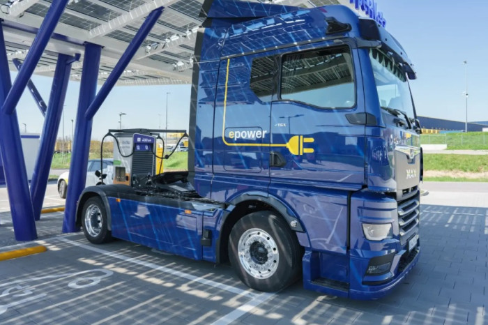 Traton raises 850 million euro in green funding to speed up e-truck shift