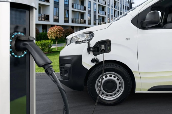 New battery promises six-minute charging for electric delivery vans