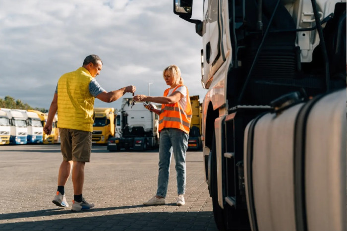 Britain’s 200,000-driver catch-22: no experience, no insurance, no job